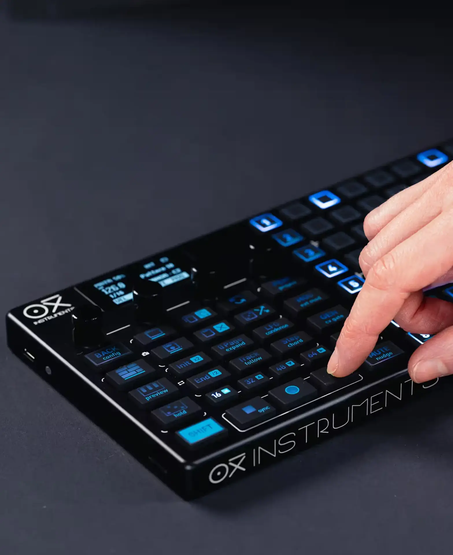 03136000.webp
